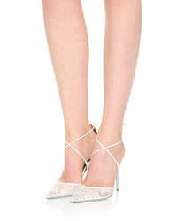 Белые кружевные туфли от Aquazzura