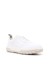 Мужские белые низкие кеды из плотной ткани от Thom Browne