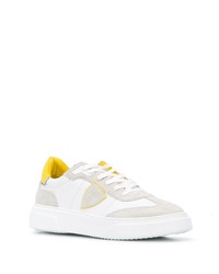 Мужские белые низкие кеды из плотной ткани от Philippe Model Paris