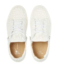 Мужские белые низкие кеды с шипами от Giuseppe Zanotti