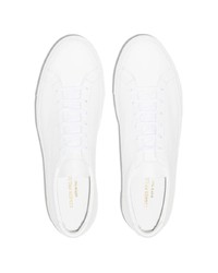 Мужские белые низкие кеды от Common Projects