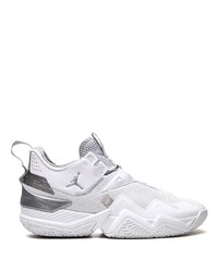 Мужские белые низкие кеды от Jordan