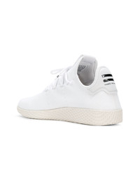 Мужские белые низкие кеды от Adidas By Pharrell Williams