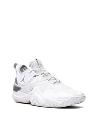 Мужские белые низкие кеды от Jordan