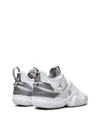 Мужские белые низкие кеды от Jordan