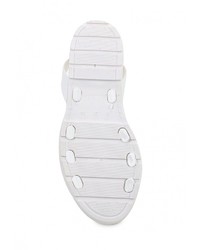 Белые резиновые сандалии на плоской подошве от GLAMforever