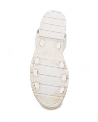 Белые резиновые сандалии на плоской подошве от Keddo