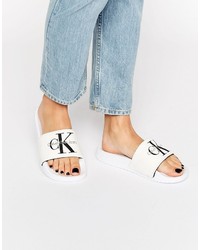 Белые сандалии на плоской подошве из плотной ткани от Calvin Klein Jeans