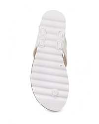 Белые сандалии на плоской подошве от Mellisa