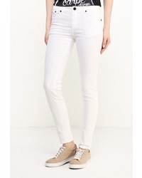Белые узкие брюки от Bruebeck