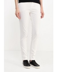 Белые узкие брюки от Bruebeck