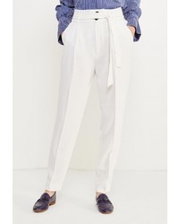 Белые узкие брюки от Mango