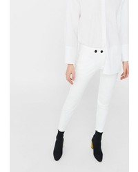 Белые узкие брюки от Mango