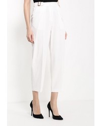 Белые узкие брюки от Sisley