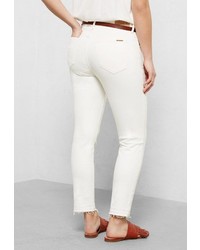 Белые узкие брюки от Violeta BY MANGO