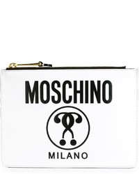 Белый кожаный клатч с принтом от Moschino