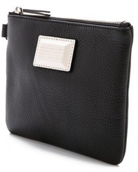 Белый кожаный клатч от Marc by Marc Jacobs