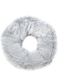 Женский белый меховой шарф от Yves Salomon