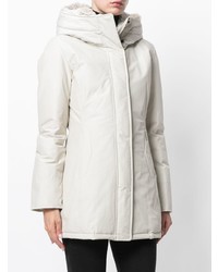 Женский белый пуховик от Woolrich