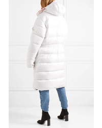 Женский белый пуховик от Brumal