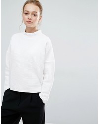 Белый стеганый свитер