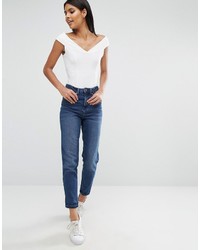 Белый топ с открытыми плечами от Daisy Street