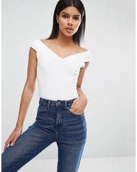 Белый топ с открытыми плечами от Daisy Street