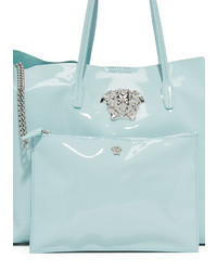 Бирюзовая кожаная большая сумка от Versace