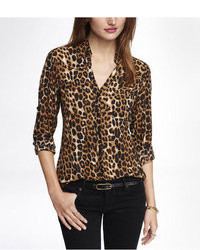 Блуза на пуговицах с леопардовым принтом
