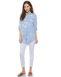 Женская голубая вареная джинсовая рубашка от Sundry