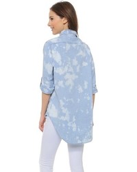 Женская голубая вареная джинсовая рубашка от Sundry