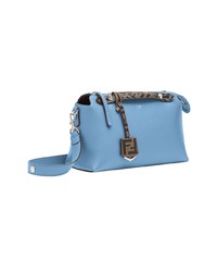 Голубая кожаная большая сумка от Fendi