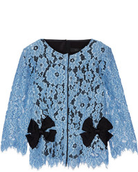 Голубая кружевная блузка с украшением от Marc Jacobs