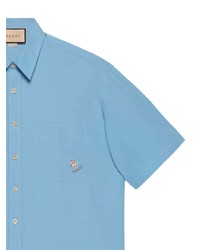 Мужская голубая рубашка с коротким рукавом с вышивкой от Gucci