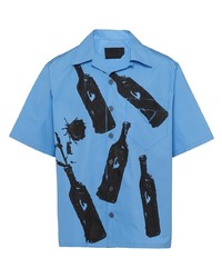 Мужская голубая рубашка с коротким рукавом с принтом от Prada
