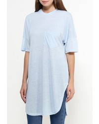 Женская голубая футболка от The Fifth