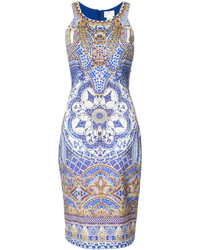 Голубое платье с принтом от Camilla