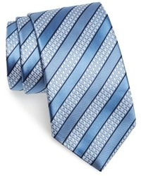 Голубой галстук в горизонтальную полоску