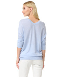 Женский голубой свитер с v-образным вырезом от Derek Lam