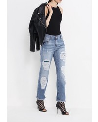 Голубые джинсы-бойфренды от Versace Jeans