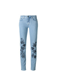 Голубые джинсы скинни с вышивкой от Victoria Victoria Beckham