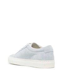 Мужские голубые замшевые низкие кеды от Common Projects