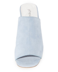 Голубые замшевые сабо от Jeffrey Campbell