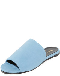 Голубые замшевые сандалии на плоской подошве от Robert Clergerie