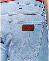 Мужские голубые зауженные джинсы от Wrangler