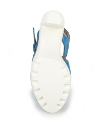 Голубые кожаные босоножки на каблуке от Vitacci