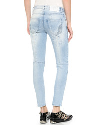 Женские голубые рваные джинсы от Balmain