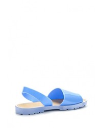 Голубые сандалии на плоской подошве от Ella
