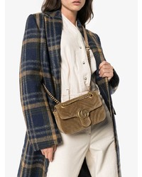 Горчичная замшевая сумка через плечо от Gucci
