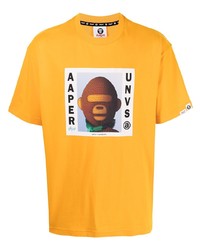 Мужская горчичная футболка с круглым вырезом с принтом от AAPE BY A BATHING APE